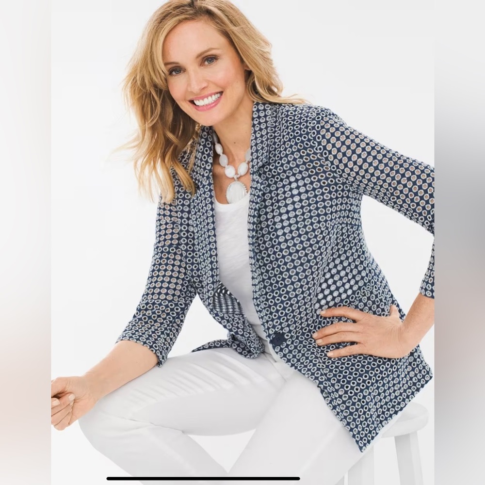 NWT Chico’s Size 0 Eyelet Blazer